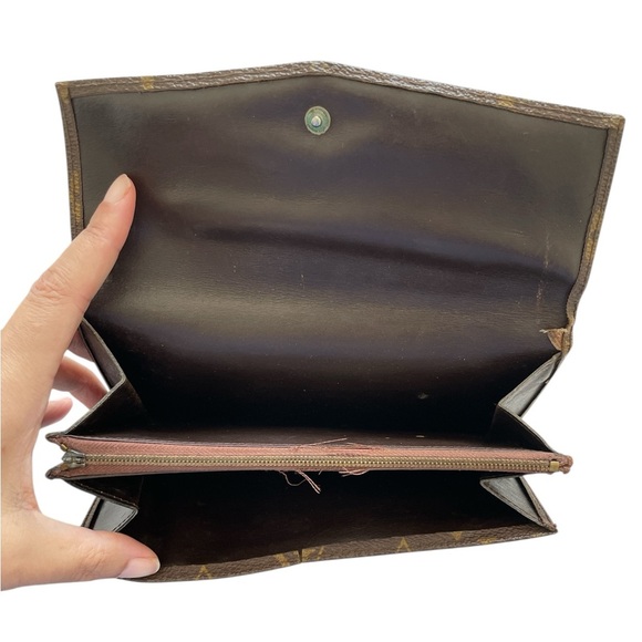 Louis Vuitton Classic Brown Monogram Wallet w COA - Picture 8 of 12